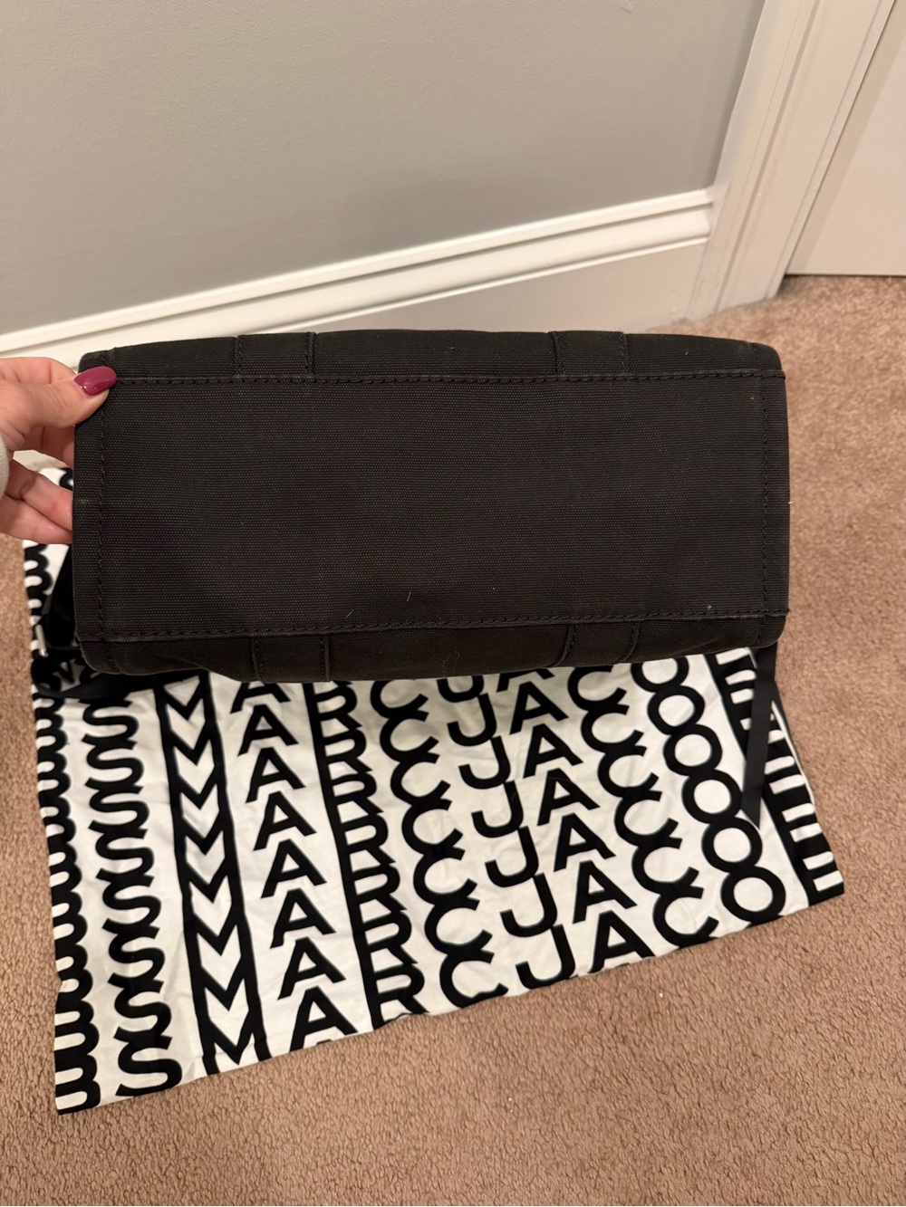 Marc Jacobs medium Black Canvas 'The Tote Bag' with White Logo - Picture 6 of 12